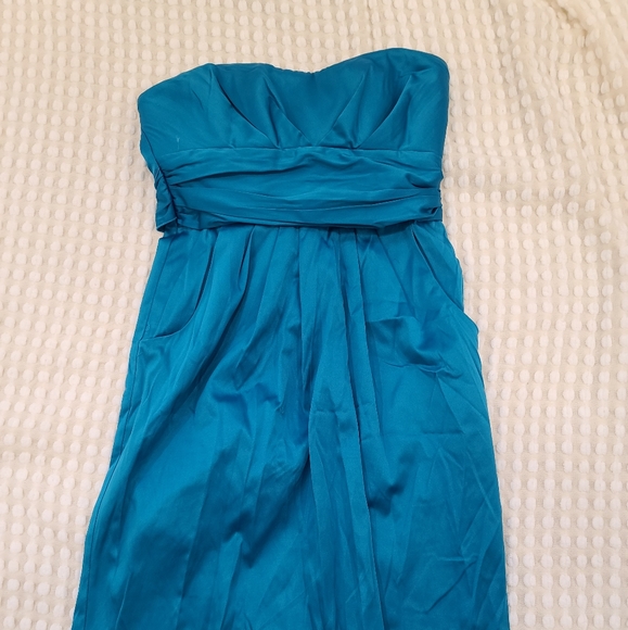 Blue strapless knee length dress - Picture 2 of 8